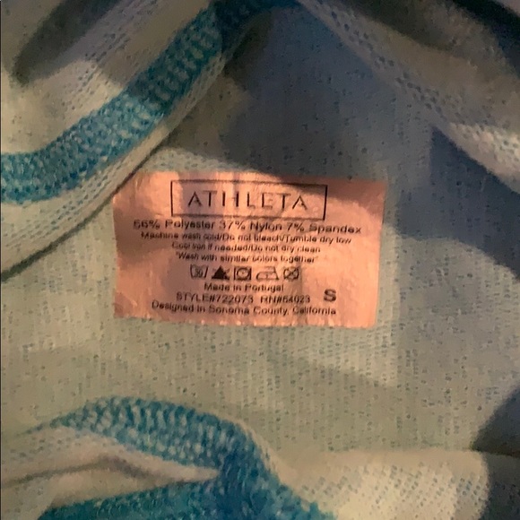 Athleta hooded base layer top - Picture 2 of 7